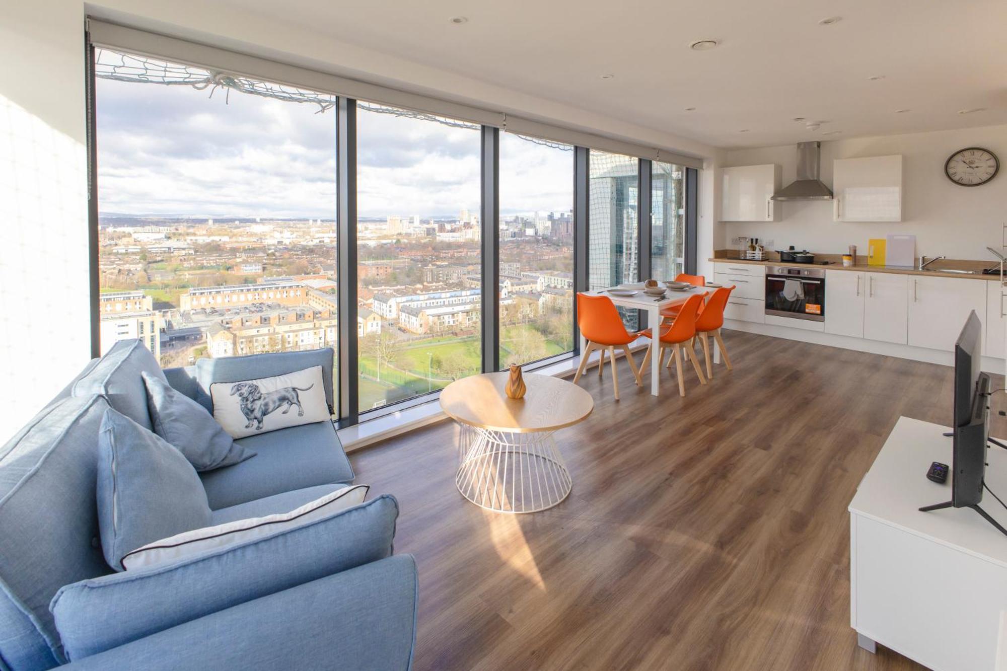 Quayside Penthouse 2 Bedroom Ensuite Near Media City & Manchester United Exterior photo